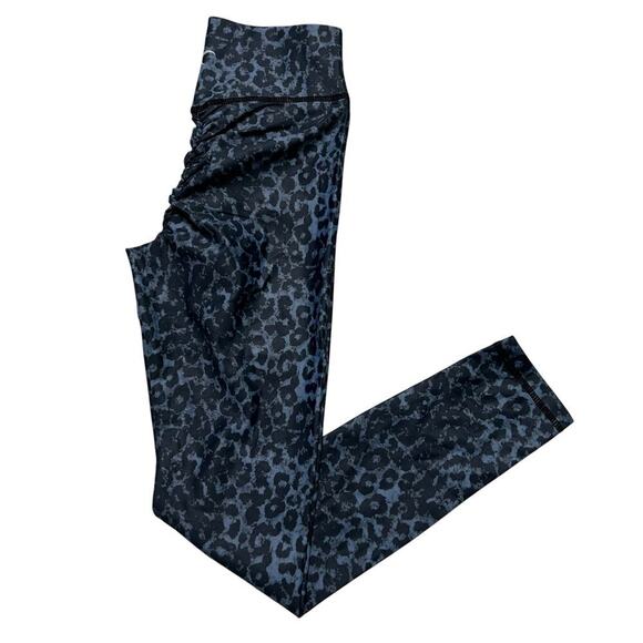 Zyia‎ Active Stone Leopard Printed Scrunchy Light & Luxe Activewear Leggings - 2 - Picture 3 of 10